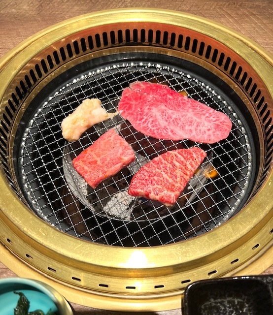 一人〇〇🥩